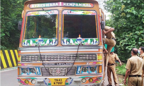 സ്​പിരിറ്റ്​ ഒഴുക്ക്​: ചെക്ക്​പോസ്​റ്റുകളിൽ പരിശോധന കർശനമാക്കി