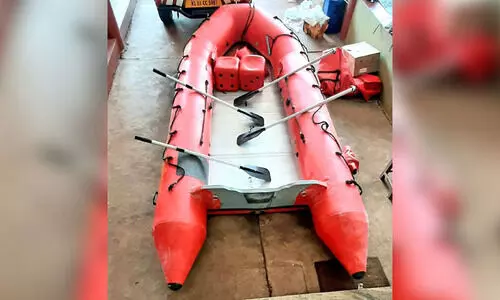 തൃക്കരിപ്പൂരിൽ ഡിങ്കിയെത്തി