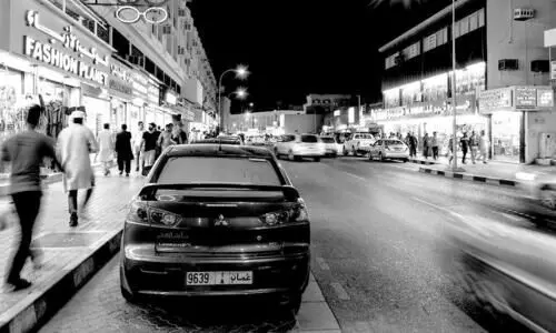 നി​യ​ന്ത്ര​ണ​ങ്ങ​ൾ ഒ​ഴി​ഞ്ഞി​ട്ടും ആ​ള​ന​ക്ക​മി​ല്ലാ​തെ റൂ​വി