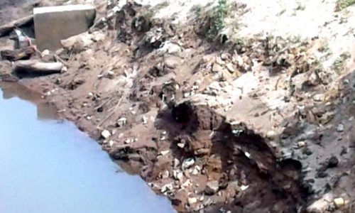 വാരിക്കൂട്ടിയ മണ്ണും ചളിയും വീണ്ടും പമ്പയിൽതന്നെ