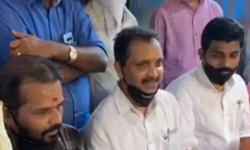 മുഖ്യമന്ത്രി കുമ്പിടിയെ പോലെയെന്ന് പരിഹസിച്ച് കെ. സുരേന്ദ്രൻ