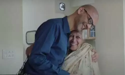 27 വര്‍ഷത്തിനു ശേഷം കണക്ക് ടീച്ചറെ കാണാനെത്തിയ സി.ഇ.ഒ; അത്​ സുന്ദർ പിച്ചെയല്ല