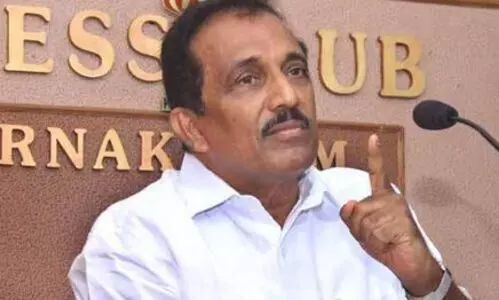 തി​രു​വ​ന​ന്ത​പു​രം വി​മാ​ന​ത്താ​വ​ളം; ഒത്തുകളി മുഖ്യമന്ത്രിയുടെ കള്ളക്കളി –ബെന്നി ബഹനാൻ