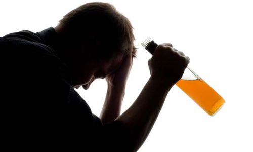 ഹലോ താങ്കൾ മദ്യപിച്ചിട്ടുണ്ട്​... സ്​മാർട്ട്​ഫോണിന്​ മദ്യപാനികളെ തിരിച്ചറിയാനും സാധിക്കുമെന്ന്​ പഠനം