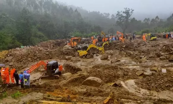 പെട്ടിമുടി: തിരച്ചിൽ നിർത്താൻ ആലോചന പെട്ടിമുടി: തിരച്ചിൽ നിർത്താൻ ആലോചന
