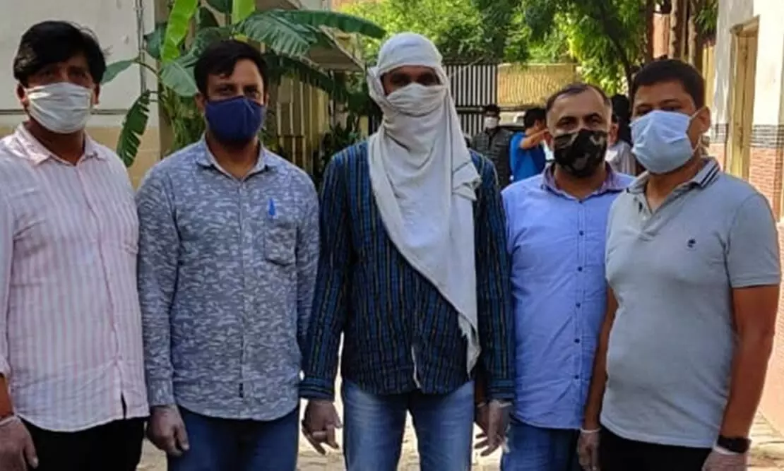 ഡൽഹിയിൽ ഐ.എസ്​ ഭീകരൻ പിടിയിലായെന്ന്​ പൊലീസ്​; ബോംബ്​ കണ്ടെടുത്തു