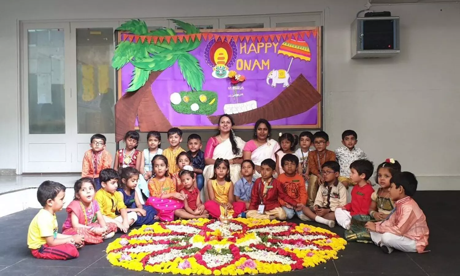 ഒാൺലൈൻ സ്​കൂൾ ഒാണാവധിയിലേക്ക്​