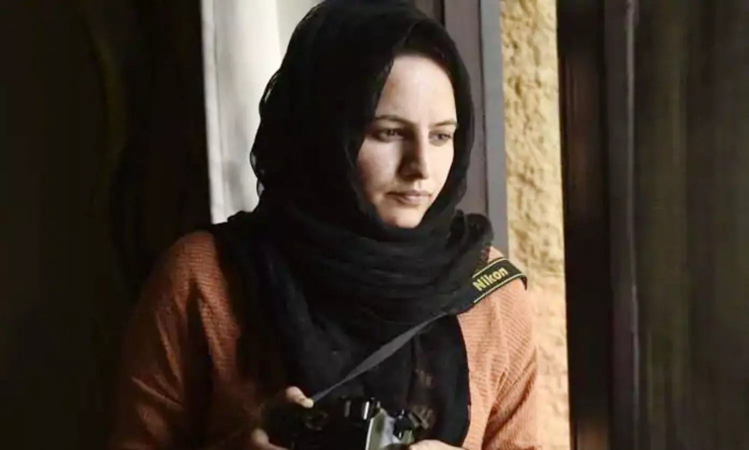 യു.എ.പി.എ ചുമത്തിയ കശ്​മീരി ഫോ​േട്ടാഗ്രാഫർ ​മസ്രത് സഹ്റക്ക് പീറ്റർ മാക്ലർ പുരസ്കാരം