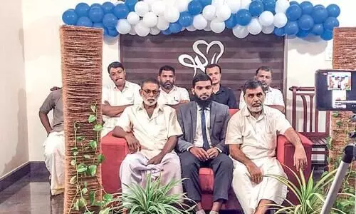 വരൻ എടക്കരയിൽ, വധു സൗദിയിൽ, വിവാഹ​​ ഖുതുബ കോട്ടക്കലിൽനിന്ന്​