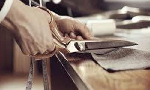 യൂനിഫോം തയ്​ച്ചില്ല, പെരുന്നാളും ഒാണവുമില്ല; പട്ടിണിയുടെ വക്കിൽ തയ്യൽ തൊഴിലാളികൾ