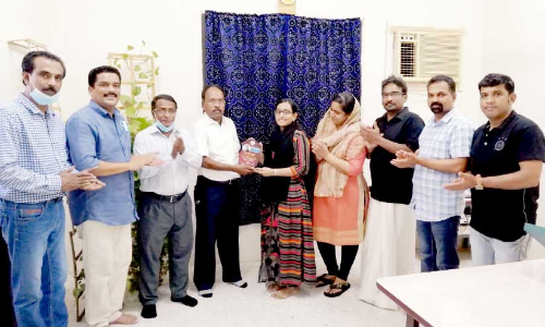 അ​സ്മ സാ​ബു​വി​ന് സ​ഹൃ​ദ​യ ജി​ദ്ദ​യു​ടെ ആ​ദ​രം