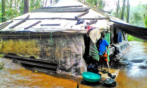 ഓൺലൈൻ പഠനസൗകര്യമില്ല; അധ്യയനം നഷ്​ടപ്പെട്ട് കർപ്പൂരക്കാട് കോളനിയിലെ കുട്ടികൾ