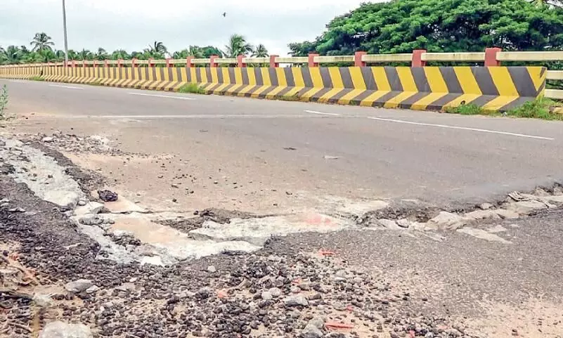 പള്ളപ്രം പാലം മറ്റൊരു പാലാരിവട്ടമാവുമോ?