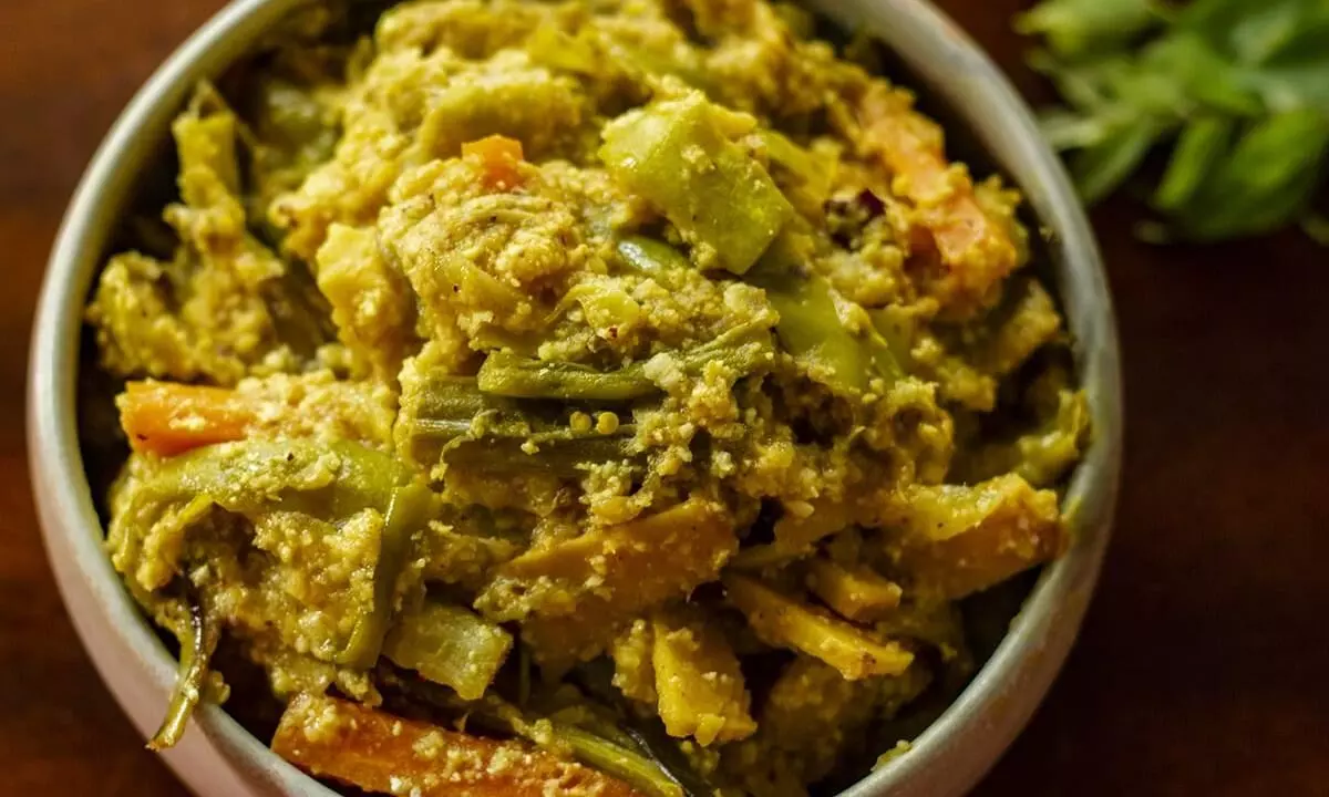 ഓണസദ്യയാണോ, അവിയൽ നിർബന്ധം ഓണസദ്യയാണോ, അവിയൽ നിർബന്ധം