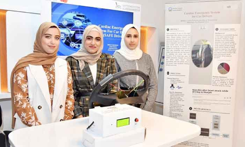 ഡ്രൈവിങ്ങി​നിടെ ഹൃദയാഘാതം; മുന്നറിയിപ്പ്​ ഉപകരണം നിര്‍മിച്ച് വിദ്യാര്‍ഥിനികള്‍