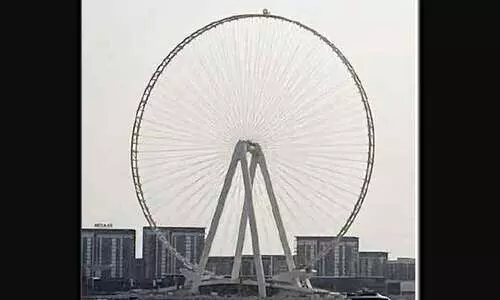 ​െഎൻ ദുബൈയിൽ ആദ്യത്തെ ഇരിപ്പിടമെത്തി