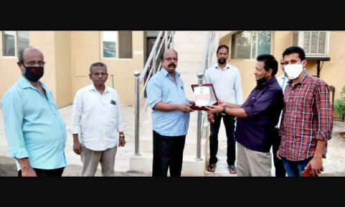 ചെ​ല്ല​പ്പ​ന് യാ​ത്ര​യ​യ​പ്പ്​ ന​ൽ​കി