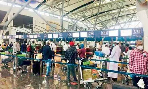 സർക്കാർ മേഖലയിലെ വിദേശ ജോലിക്കാരുടെ എണ്ണം കുറയുന്നു