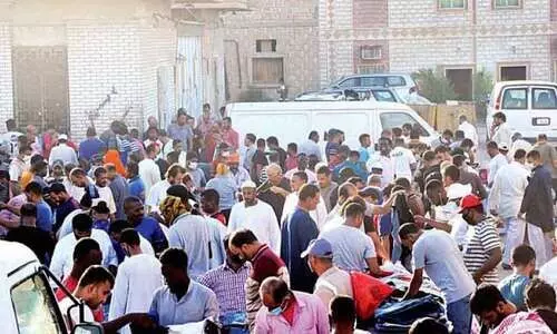 കുവൈത്തിൽ നിയമം ലംഘിച്ച്​ വഴിയോര കച്ചവടം ഇപ്പോഴും തകൃതി