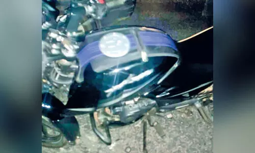 ഞാ​ങ്ങാ​ട്ടി​രി ക​ട​വി​ൽ ഗു​ണ്ട ആ​ക്ര​മ​ണ​വും ക​വ​ർ​ച്ച​യും