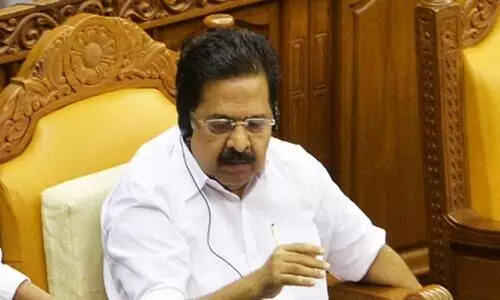 പദവിയുടെ അന്തസ് കളഞ്ഞു; സ്പീക്കർ മാറിനിൽക്കണം -ചെന്നിത്തല