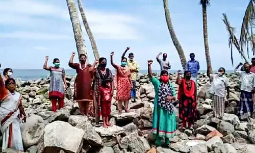 ചെല്ലാനം തീരസംരക്ഷണ സമരം 300 ദിവസം പിന്നിട്ടു​