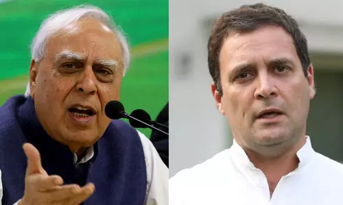 രാഹുൽ നേരിട്ട്​ ഇടപെട്ടു; വഴങ്ങി കപിൽ സിബൽ