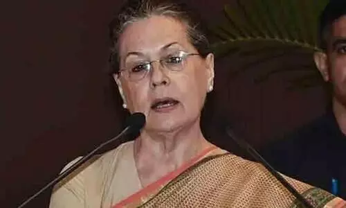 സോണിയ ഗാന്ധി കോൺഗ്രസ്​ ഇടക്കാല അധ്യക്ഷയായി തുടരും
