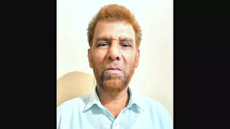 നാലു പതിറ്റാണ്ടിെൻറ പ്രവാസം അവസാനിപ്പിച്ച് കുഞ്ഞുമോൻ നാട്ടിലേക്ക് നാലു പതിറ്റാണ്ടിെൻറ പ്രവാസം അവസാനിപ്പിച്ച് കുഞ്ഞുമോൻ നാട്ടിലേക്ക്