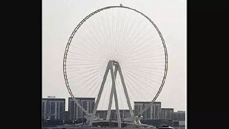 ​െഎൻ ദുബൈയിൽ ആദ്യത്തെ ഇരിപ്പിടമെത്തി