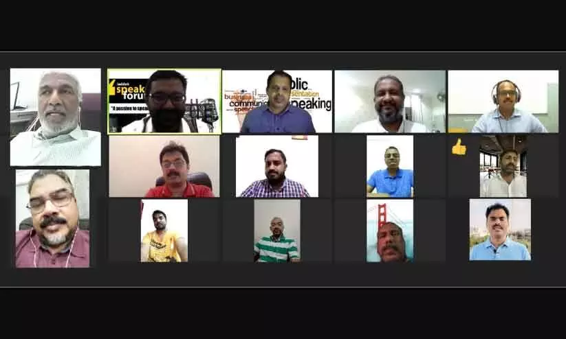 ഗോ​പി നെ​ടു​ങ്ങാ​ടി​ക്ക് ജെ.​എ​സ്.​എ​ഫ് യാ​ത്ര​യ​യ​പ്പ്