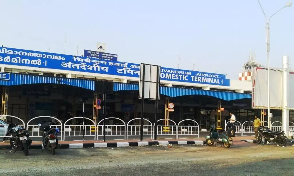 സർക്കാർ അദാനിയെ രഹസ്യമായി സഹായിക്കുന്നുവെന്ന് പ്രതിപക്ഷം സർക്കാർ അദാനിയെ രഹസ്യമായി സഹായിക്കുന്നുവെന്ന് പ്രതിപക്ഷം