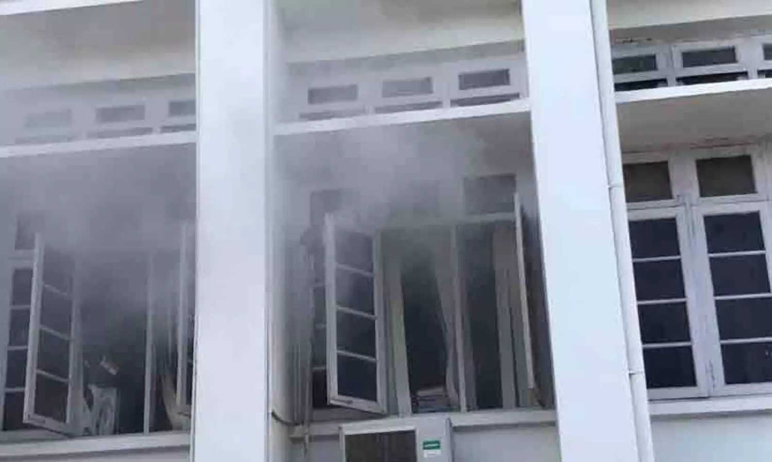 രേഖകളെല്ലാം സുരക്ഷിതം, തീ പിടിച്ചത് ഗസ്റ്റ് ഹൗസ് റൂം ബുക്കിംഗിന്റെ ഫയലുകളെന്ന് അഡീഷണൽ സെക്രട്ടറി