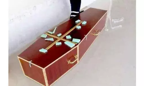 ത​ട​സ്സ​ങ്ങ​ളു​ടെ പെ​രു​മ​ഴ​ക്കൊ​ടു​വി​ൽ 29ാം ദി​വ​സം ഫ്ര​ഡി​ക്ക്​ അ​ന്ത്യ​നി​ദ്ര