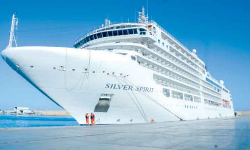 ചെ​ങ്ക​ട​ൽ യാ​ത്ര​ക്ക്​ ക്രൂ​യി​സ്​ ക​പ്പ​ൽ ദു​ബ തു​റ​മു​ഖ​ത്തെ​ത്തി