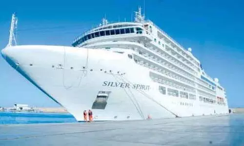 ചെ​ങ്ക​ട​ൽ യാ​ത്ര​ക്ക്​ ക്രൂ​യി​സ്​ ക​പ്പ​ൽ ദു​ബ തു​റ​മു​ഖ​ത്തെ​ത്തി