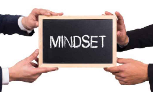 നിരന്തരം വിളിക്കണം, ക്വാറൻറീനിൽ കഴിയുന്നവരെ