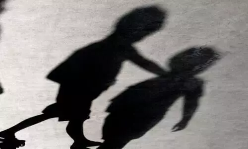 കളിക്കുന്നതിനിടെ തർക്കം; ഏഴു വയസുകാരൻ നാലുവയസുകാരൻെറ കഴുത്തുമുറിച്ചു