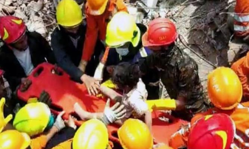 തകർന്ന കെട്ടിടത്തിനടിയിൽ​ 18 മണിക്കൂർ; അഞ്ചുവയസുകാരനെ രക്ഷപ്പെടുത്തി