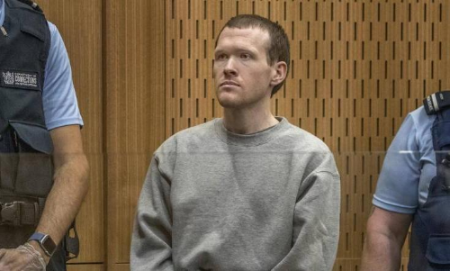 വൈവിധ്യത്തിന്റെ സൗന്ദര്യം അറിയാന്‍ ശ്രമിക്കൂ; തന്റെ മാതാവ് അടക്കം 51 പേരെ കൊലപ്പെടുത്തിയയാളോട് പെണ്‍കുട്ടി