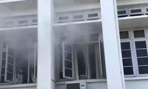 രേഖകളെല്ലാം സുരക്ഷിതം, തീ പിടിച്ചത് ഗസ്റ്റ് ഹൗസ് റൂം ബുക്കിംഗിന്റെ ഫയലുകളെന്ന് അഡീഷണൽ സെക്രട്ടറി രേഖകളെല്ലാം സുരക്ഷിതം, തീ പിടിച്ചത് ഗസ്റ്റ് ഹൗസ് റൂം ബുക്കിംഗിന്റെ ഫയലുകളെന്ന് അഡീഷണൽ സെക്രട്ടറി