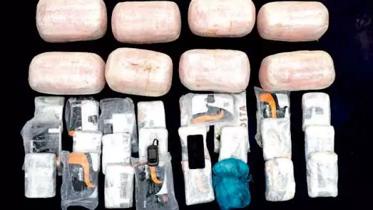 മയക്കുമരുന്ന് കടത്ത്: ആറ് വിദേശികൾ പിടിയിൽ മയക്കുമരുന്ന് കടത്ത്: ആറ് വിദേശികൾ പിടിയിൽ