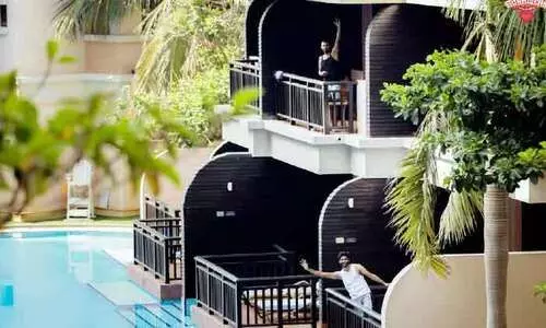 ക്വാറൻറീൻ ആസ്വദിച്ച്​ താരങ്ങൾ