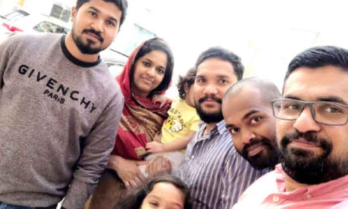 വാക്‌സിൻ പരീക്ഷണം; കുടുംബത്തിൽനിന്ന് ആറുപേർ