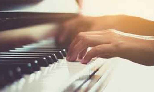 സൗ​ദി​യി​ൽ കു​ട്ടി​ക​ൾ​ക്ക് പി​യാ​നോ പ​രി​ശീ​ല​ന​ത്തി​ന് പ​ദ്ധ​തി