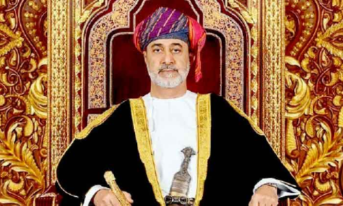 നിർധന വി​ദ്യാ​ർ​ഥി​ക​ൾ​ക്ക്​ ലാ​പ്​​ടോ​പ്​ ന​ൽ​കാ​ൻ സു​ൽ​ത്താ​െൻറ ഉ​ത്ത​ര​വ്​