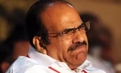 കത്തിയത്​ ഏതാനും പേപ്പറുകള്‍ മാത്രം; ബി.ജെ.പിയും കോണ്‍ഗ്രസും കലാപമുണ്ടാക്കുന്നു