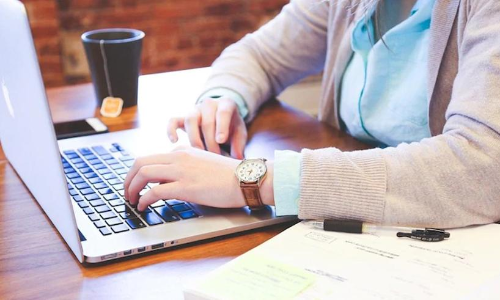 പരീക്ഷ മാറ്റണമെന്ന ആവശ്യം ശക്​തമാകുന്നതിനിടെ നീറ്റ്​ അഡ്​മിഷൻ ടിക്കറ്റുകൾ വെബ്​സൈറ്റിൽ