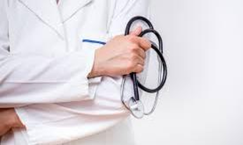 ഹാഥറസ്​: അലീഗഢ്​​ ​േഡാക്​ടറെ പുറത്താക്കിയതിനെതിരെ മറ്റു ഡോക്​ടർമാർ സമരത്തിൽ