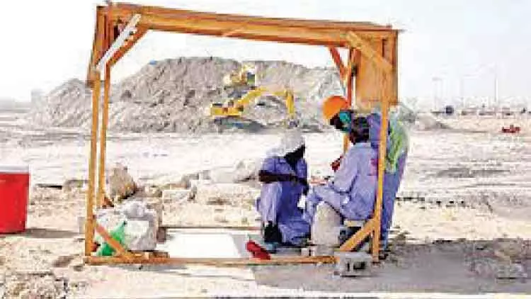 ഉച്ചസമയത്തെ പുറംജോലി വിലക്ക്​ തീരാൻ ദിവസങ്ങൾ മാത്രം; താപനില ഉയർന്നുതന്നെ